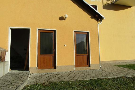 apartm&aacute;n TŘI vchod