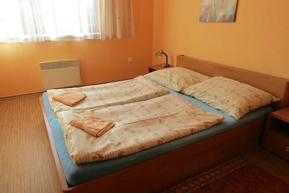 apartm&aacute;n TŘI druh&aacute; ložnice